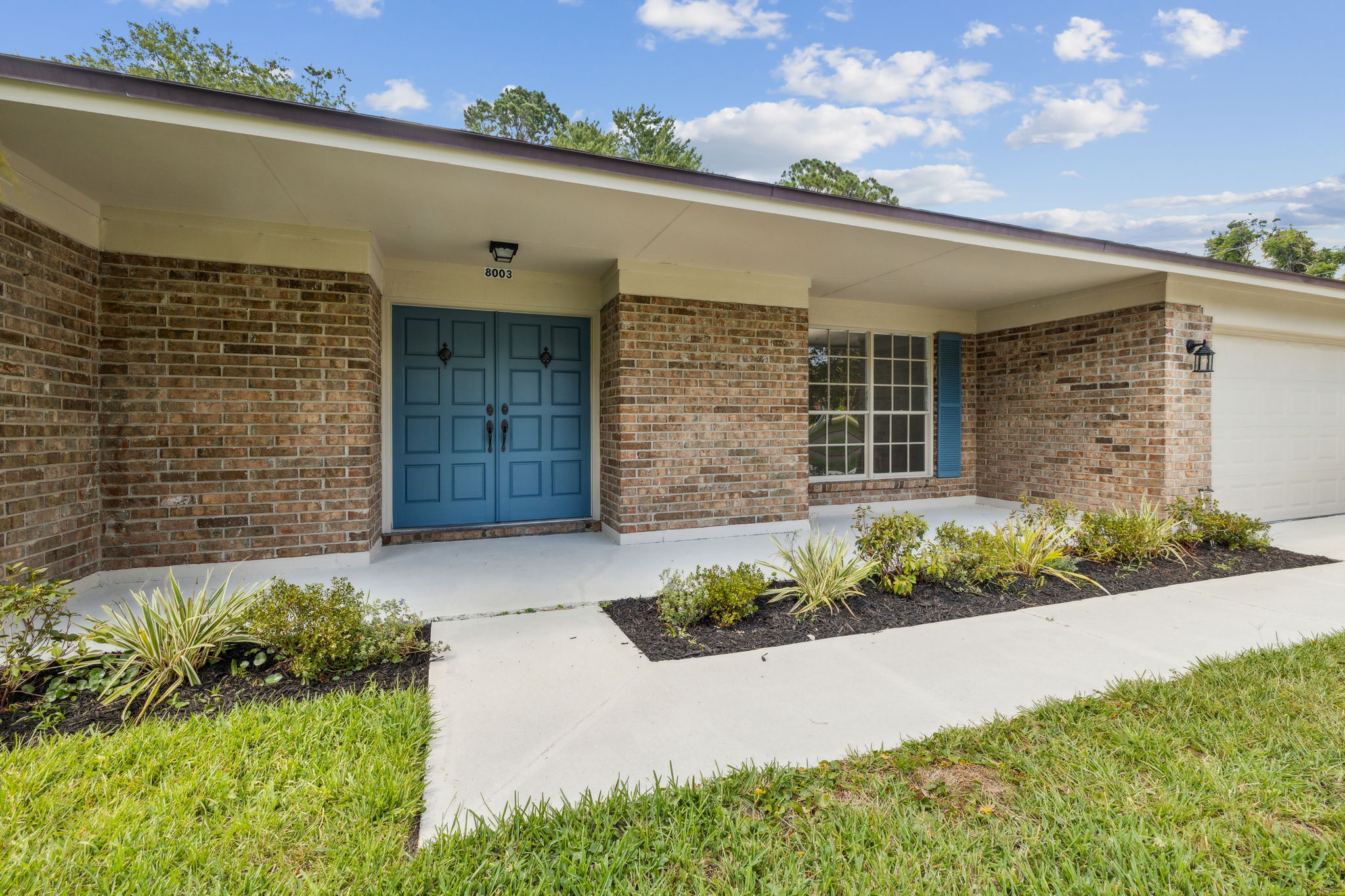 Front Entry Detail