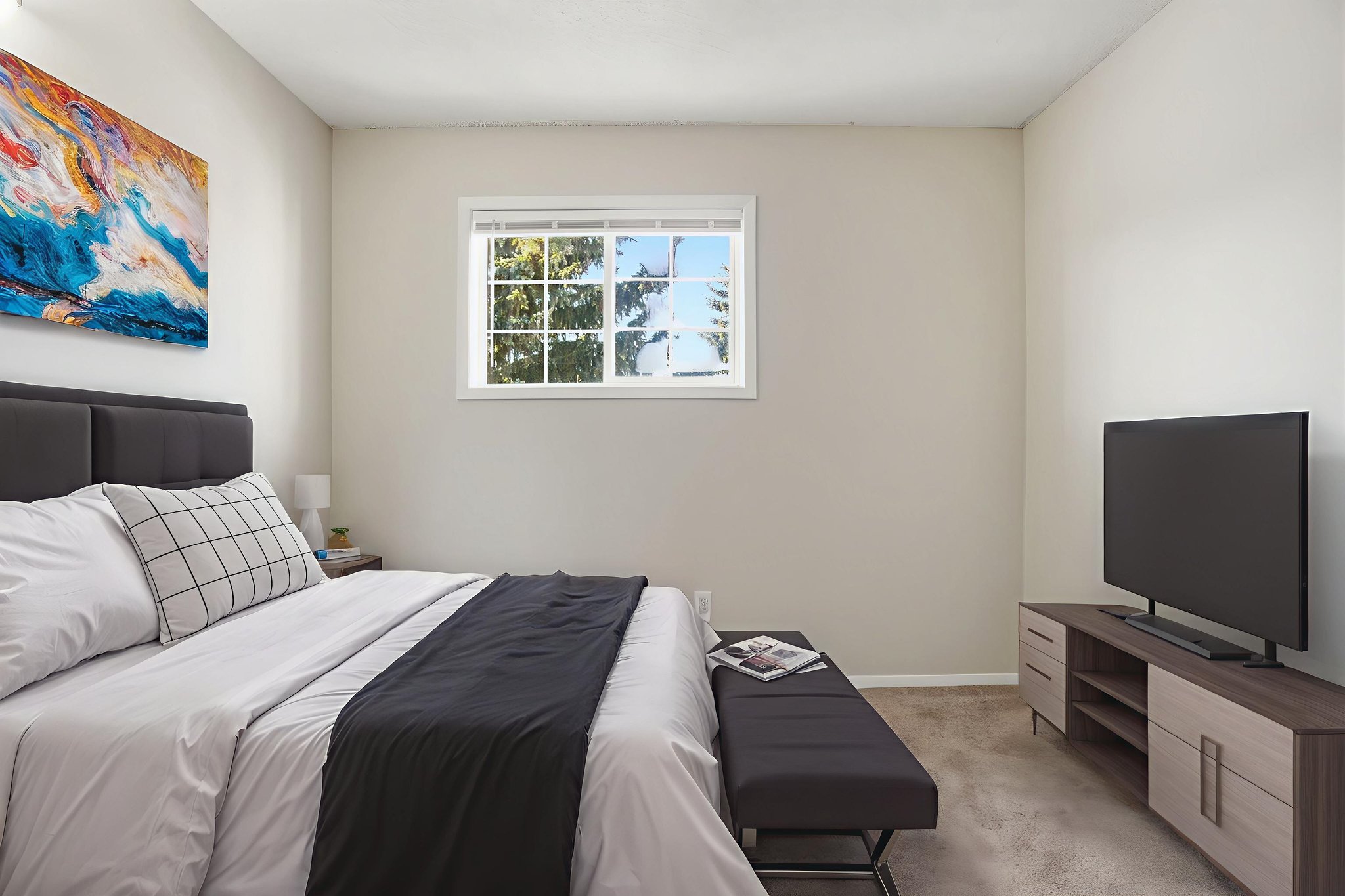 (33) virtually staged.jpeg