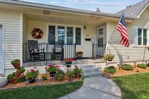 8006 Nina St_003.jpg