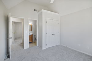  Photo 37