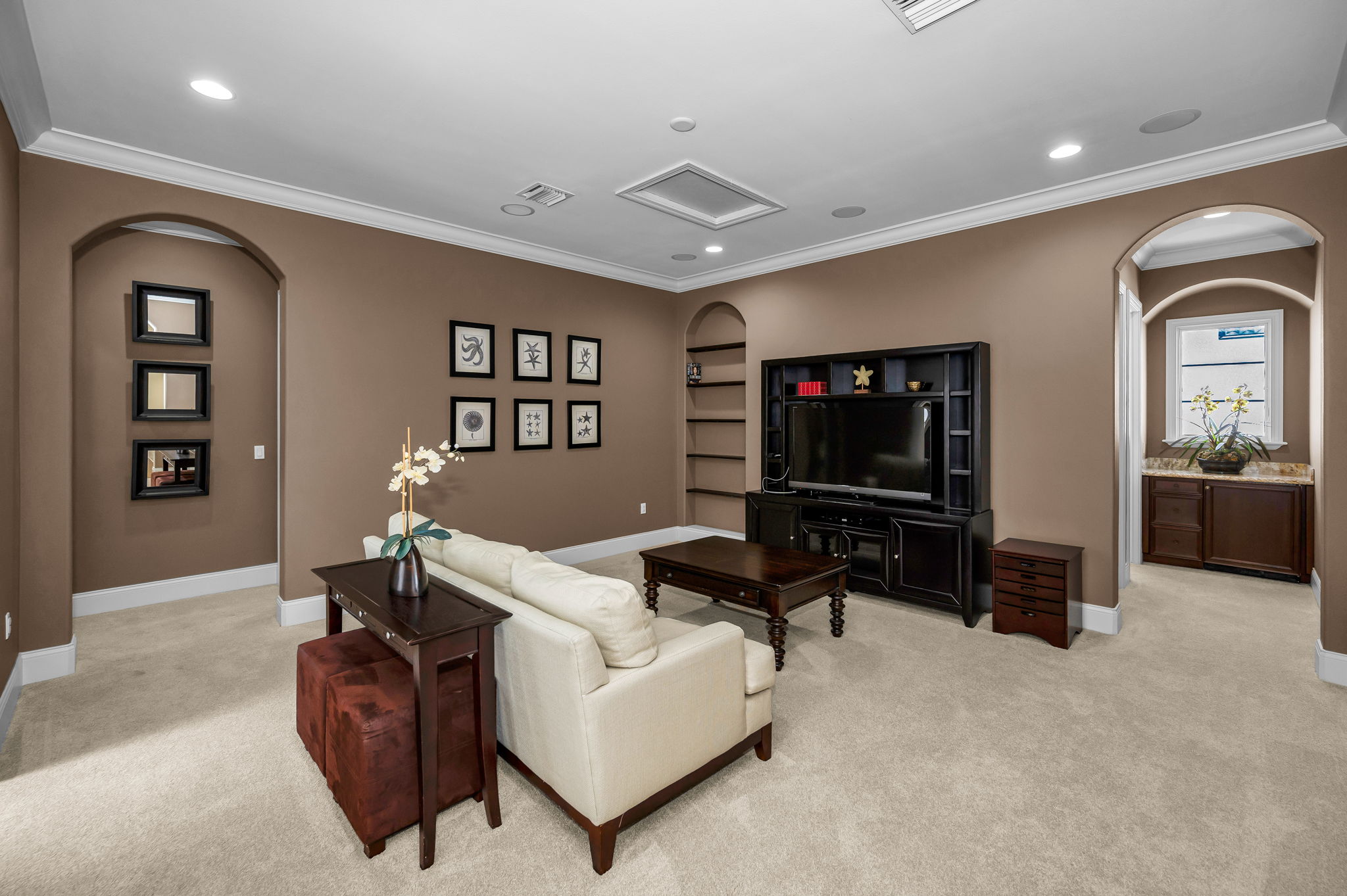 Upper Level Bonus Room1
