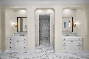 Upper Level Primary Bathroom1b