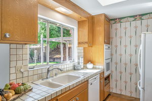015_ 801 E Angela St_