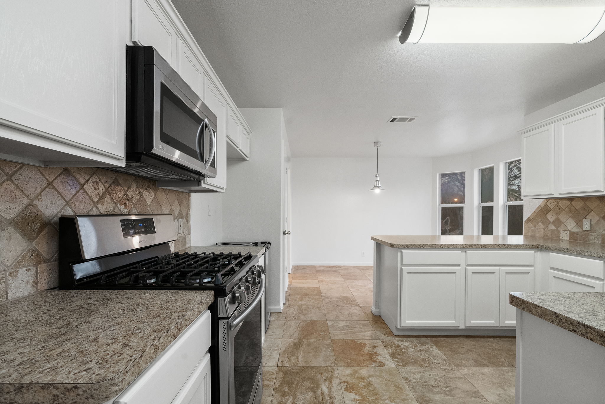 801 Escondido Dr, Leander, TX 78641, USA Photo 10