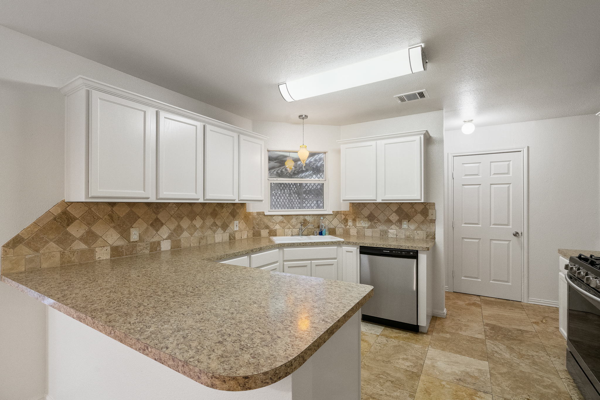 801 Escondido Dr, Leander, TX 78641, USA Photo 13