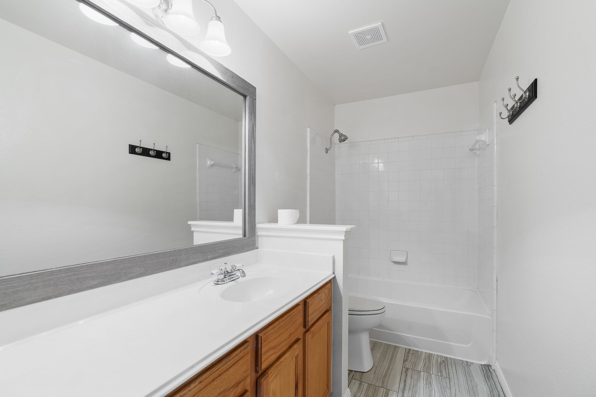 801 Escondido Dr, Leander, TX 78641, USA Photo 27