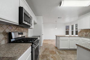 801 Escondido Dr, Leander, TX 78641, USA Photo 9