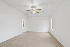 801 Escondido Dr, Leander, TX 78641, USA Photo 22