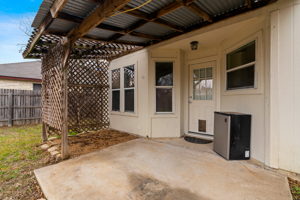 801 Escondido Dr, Leander, TX 78641, USA Photo 29