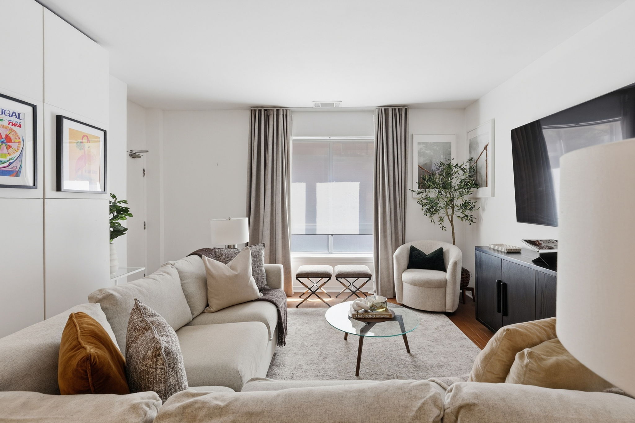 Property in Toronto — delivered property photograph 12