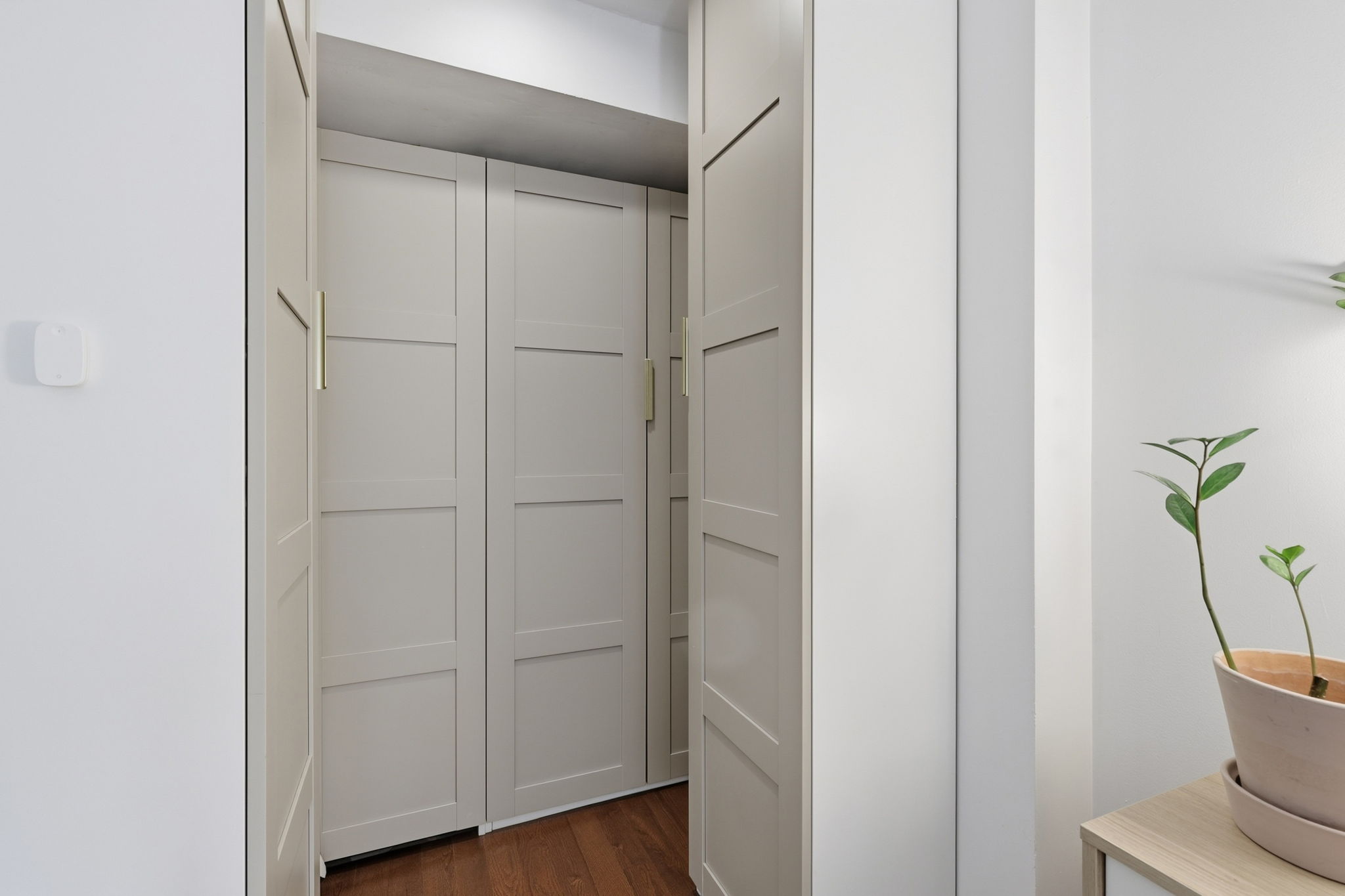 Property in Toronto — delivered property photograph 17