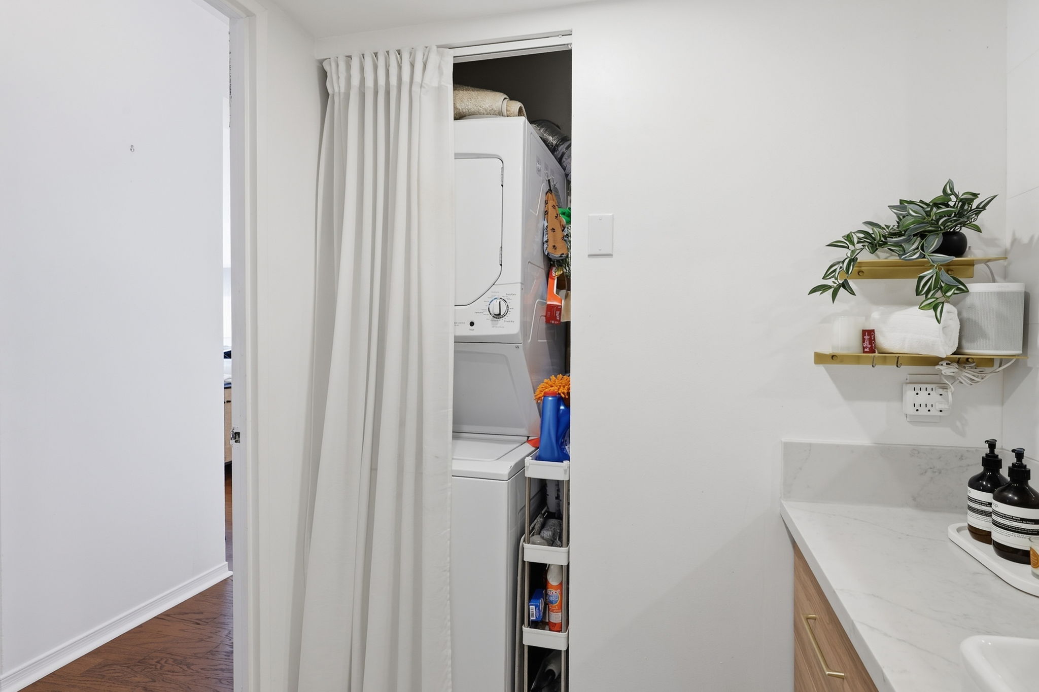 Property in Toronto — delivered property photograph 20