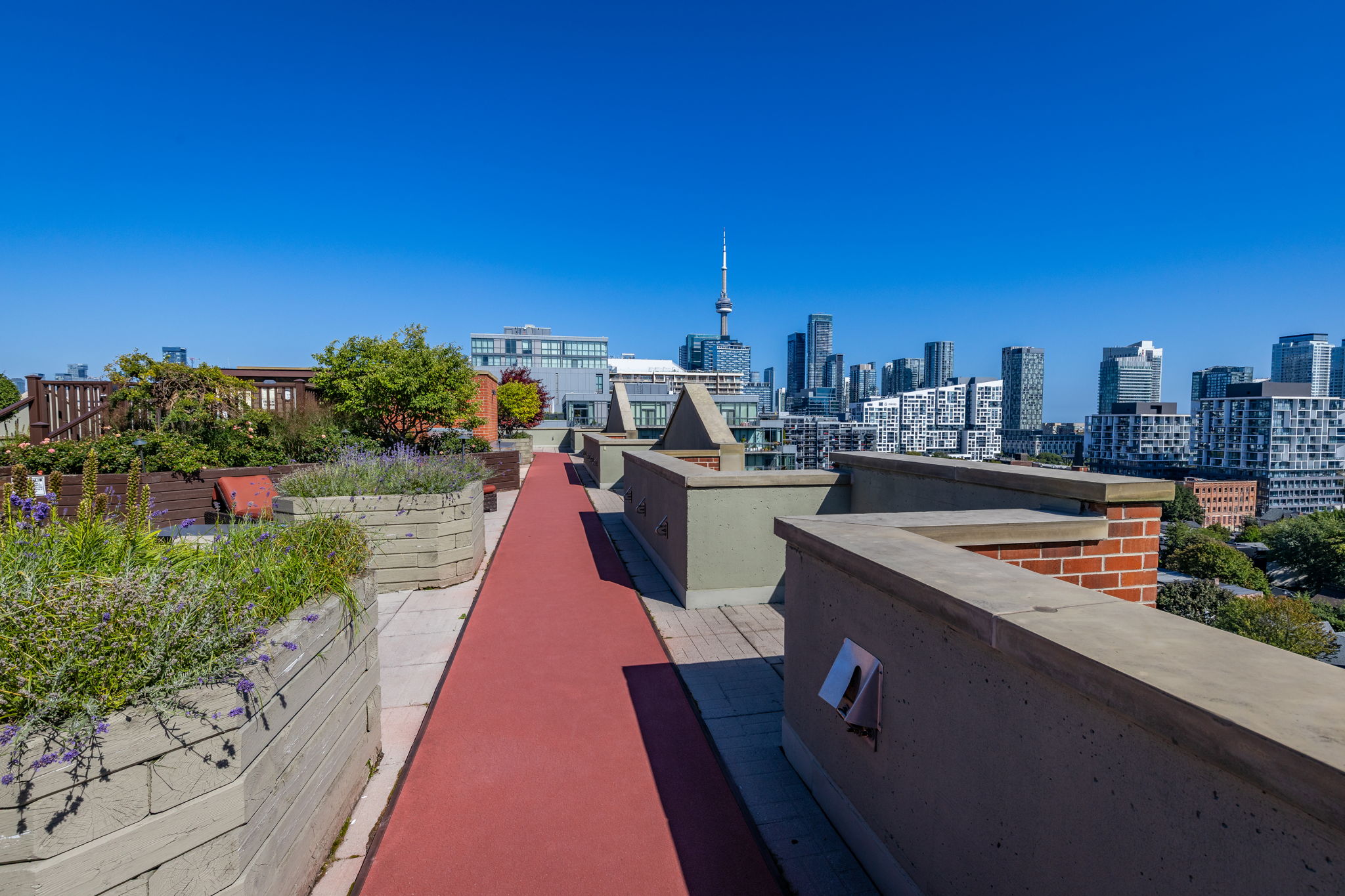 Property in Toronto — delivered property photograph 28