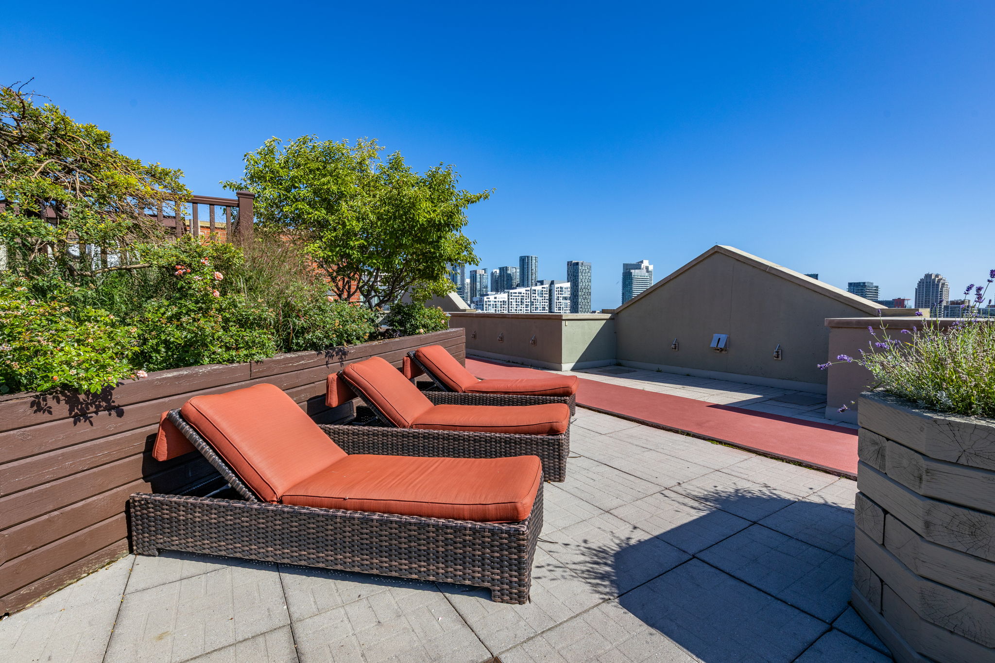 Property in Toronto — delivered property photograph 31
