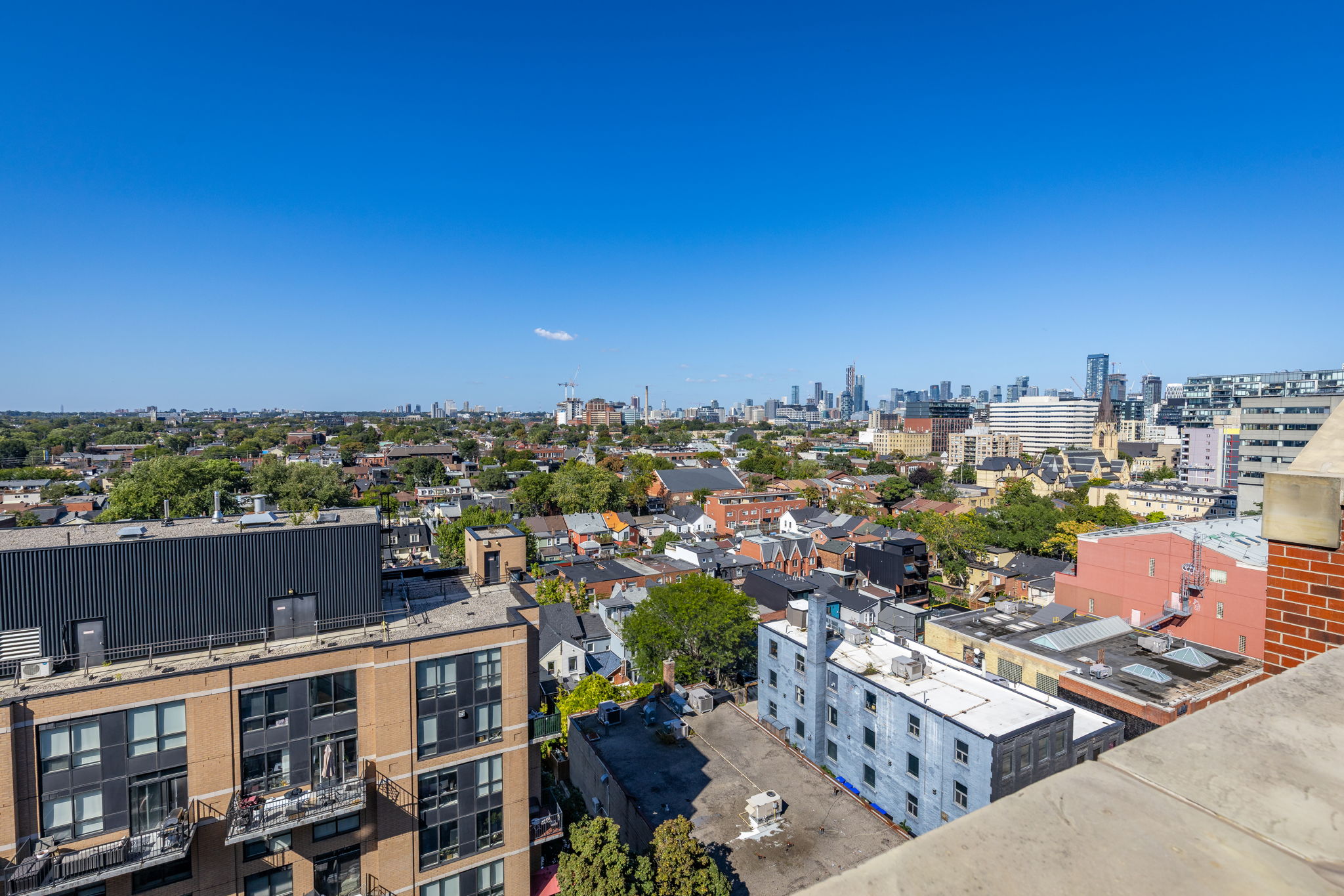 Property in Toronto — delivered property photograph 34