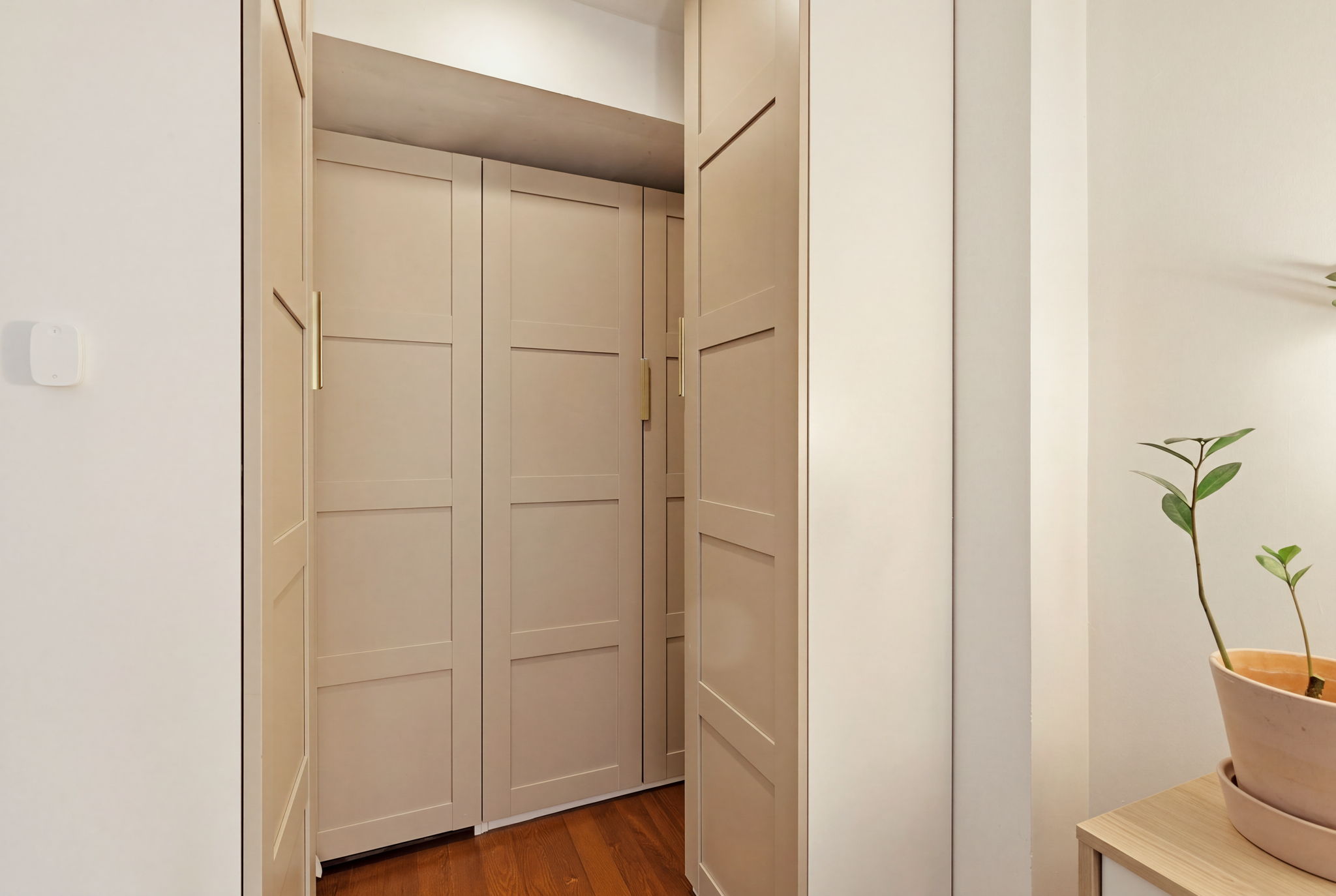Property in Toronto — delivered property photograph 54