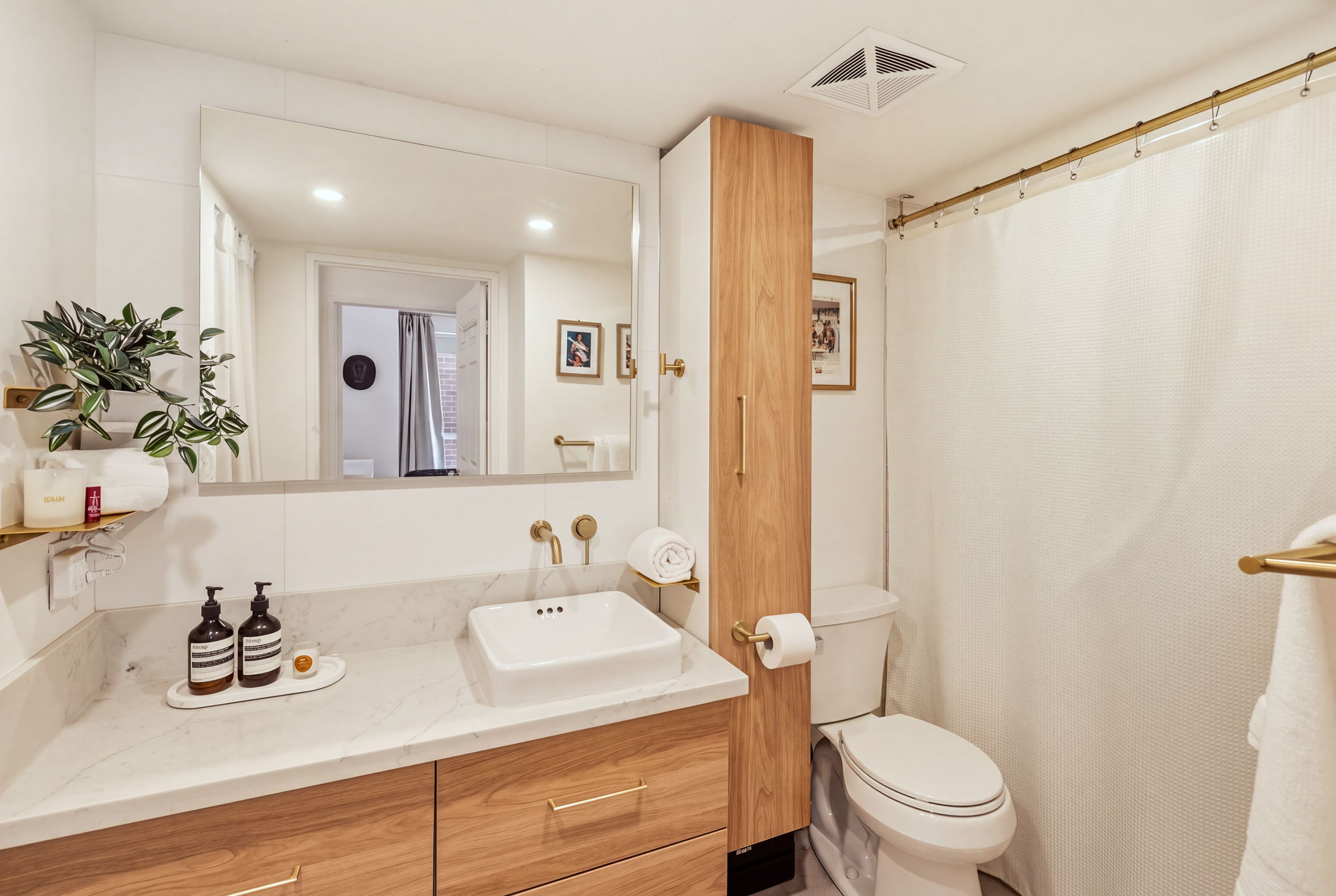 Property in Toronto — delivered property photograph 56