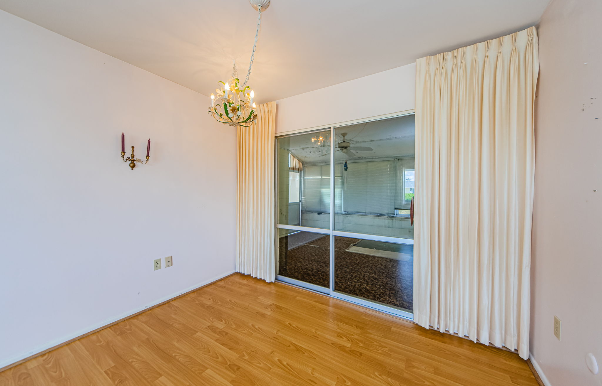 Dining Room 2-4