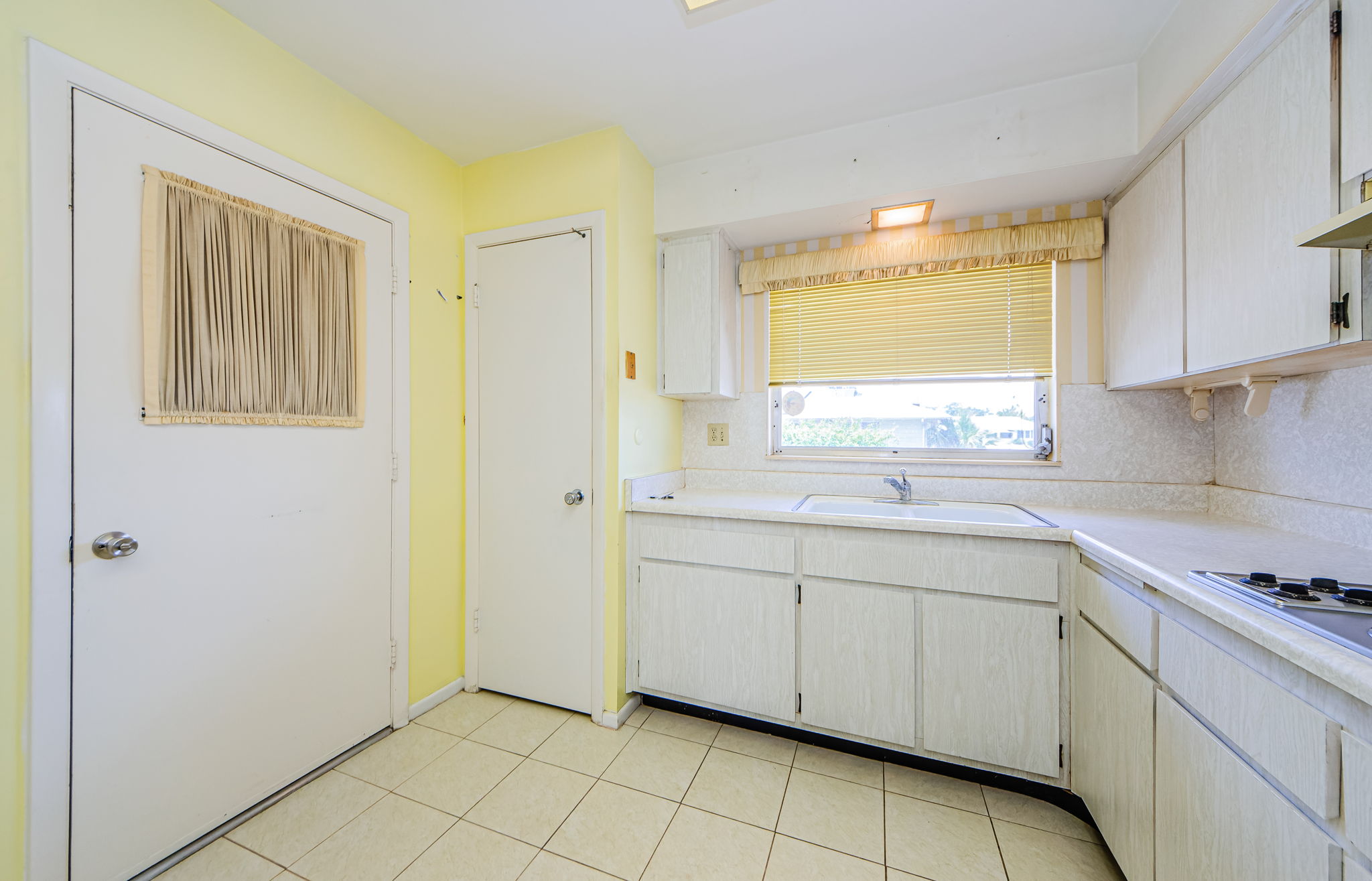 Kitchen 6-4