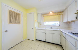 Kitchen 6-4