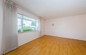 Living Room 4-2