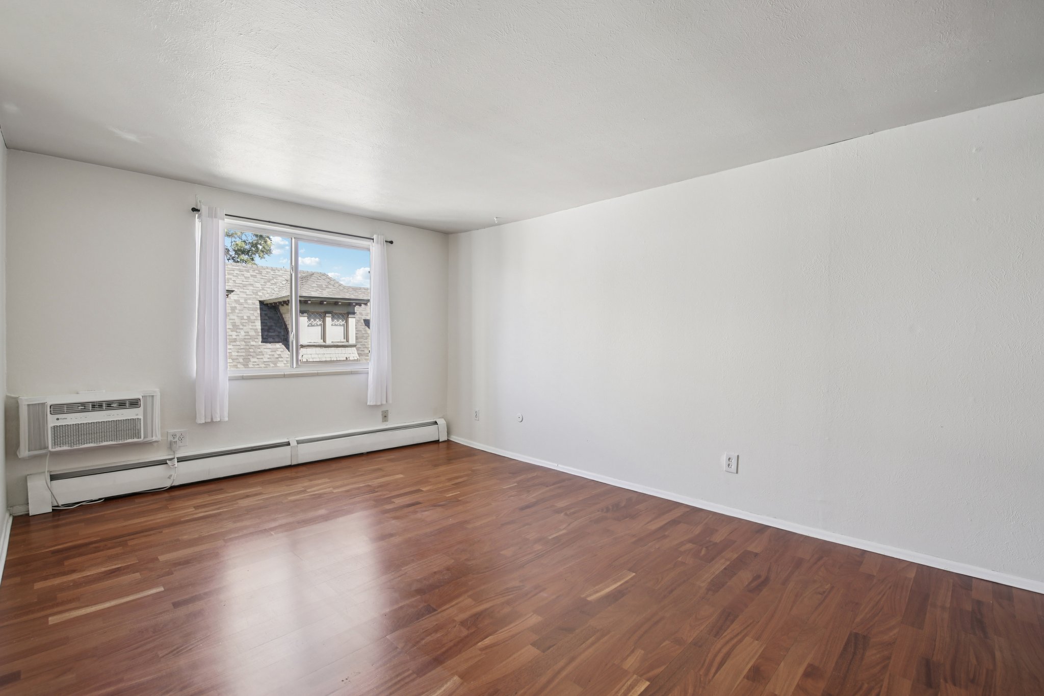 Pennsylvania St unit 404-S2809-012.jpg