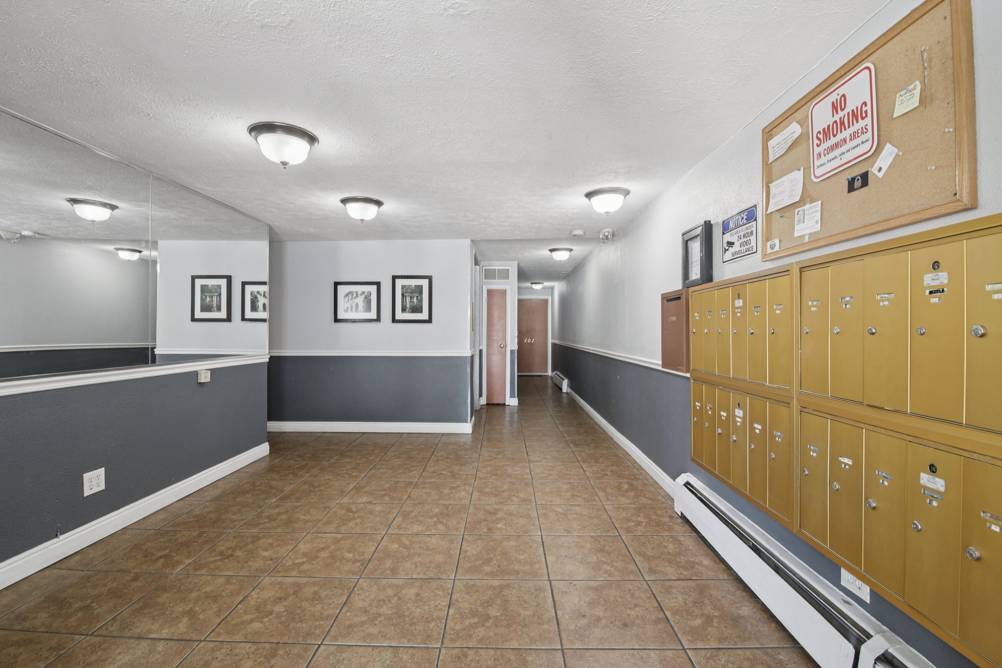 Pennsylvania St unit 404-S2809-019.jpg