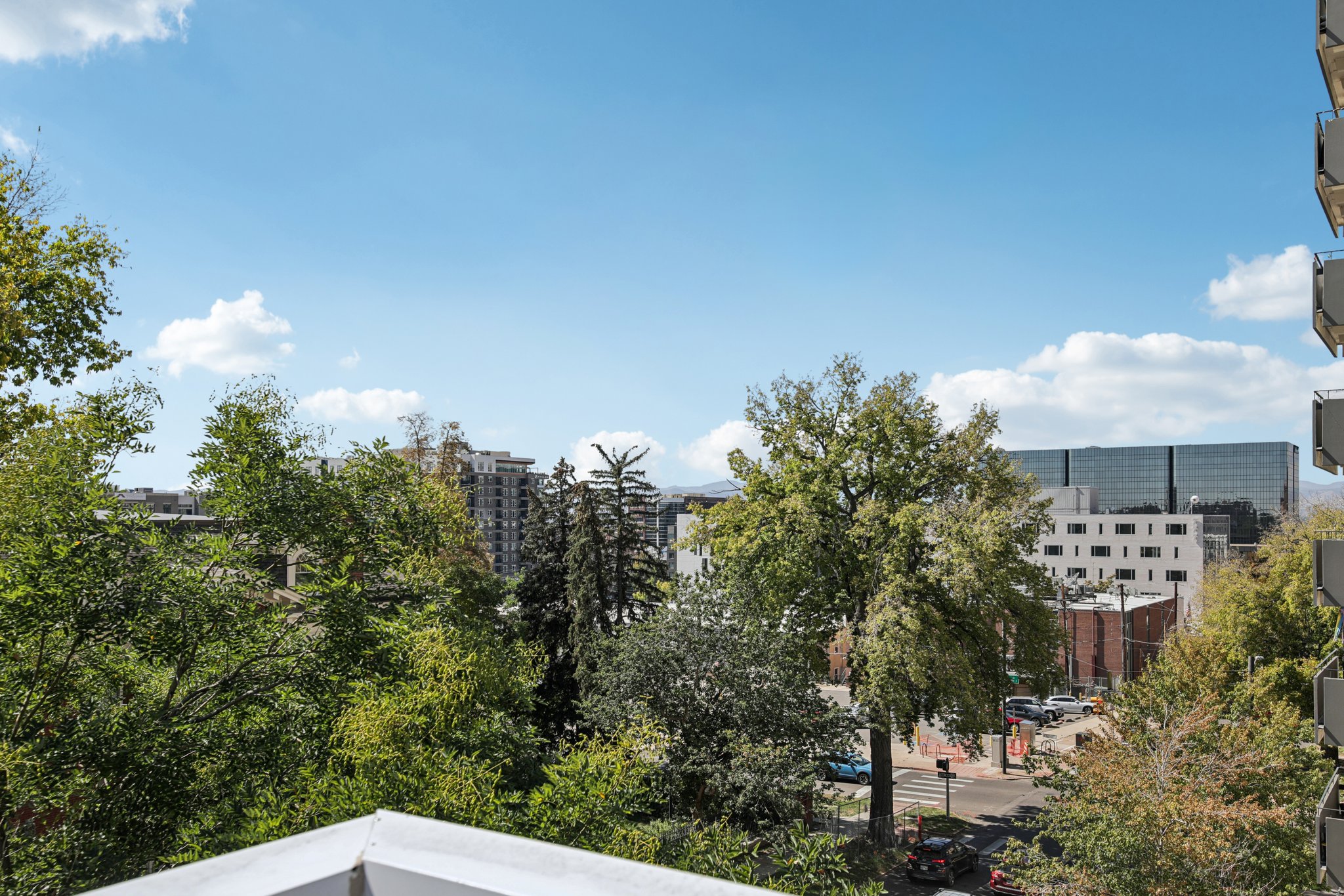 Pennsylvania St unit 404-S2809-021.jpg