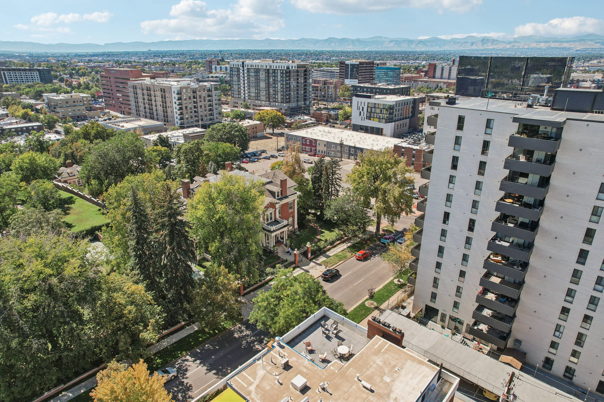 Pennsylvania St unit 404-S2809-029.jpg