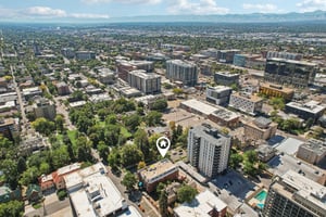 Pennsylvania St unit 404-S2809-037.jpg