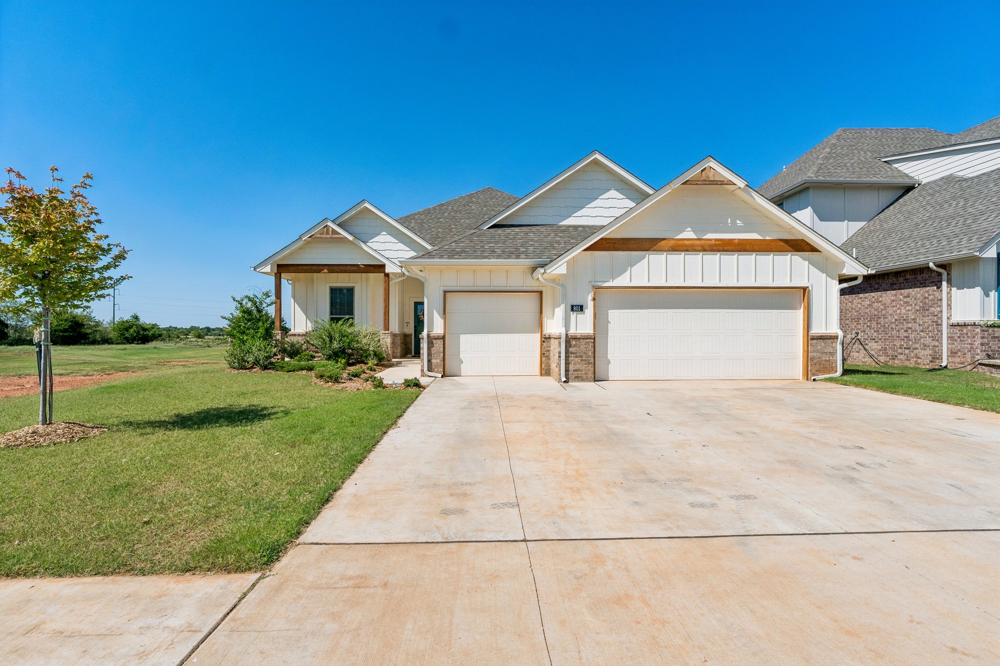 801 Revan Rd_003.jpg
