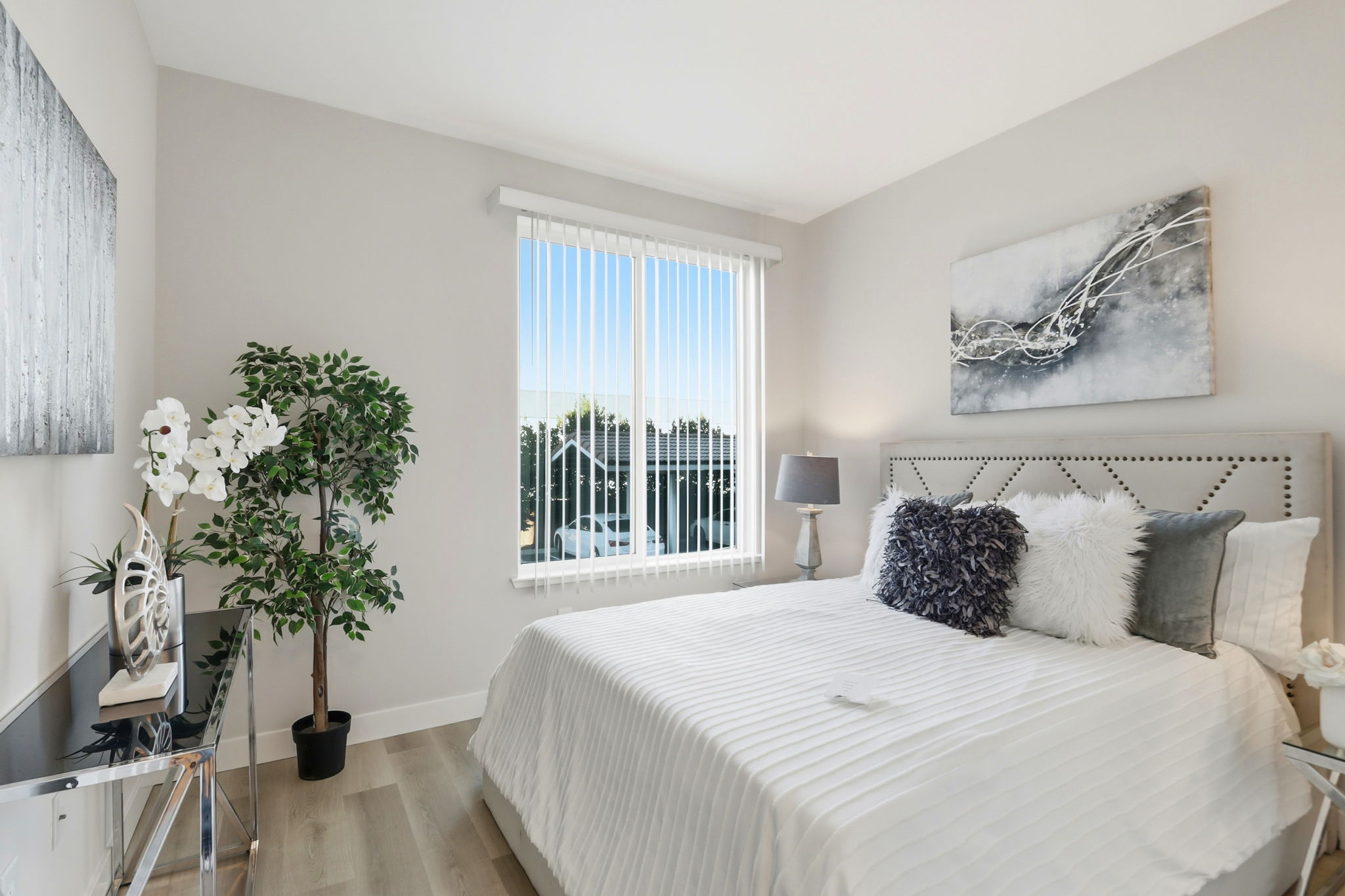 017_F8_801 S Winchester Blvd apt