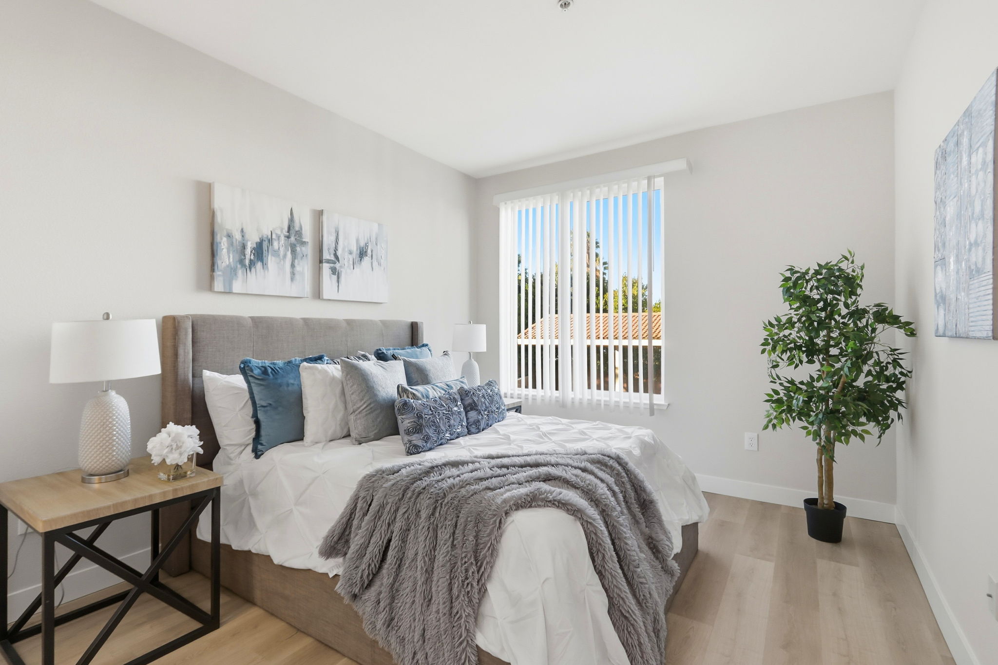 019_F8_801 S Winchester Blvd apt