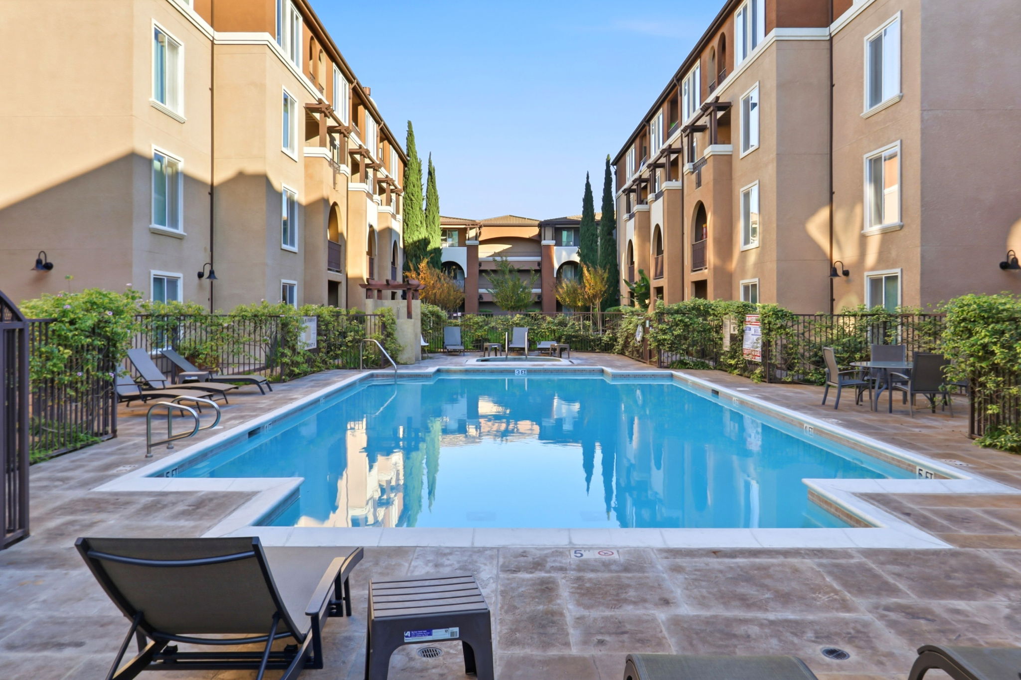 038_F8_801 S Winchester Blvd apt