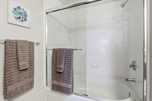 024_F8_801 S Winchester Blvd apt