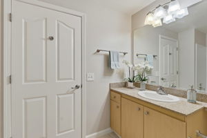 027_F8_801 S Winchester Blvd apt