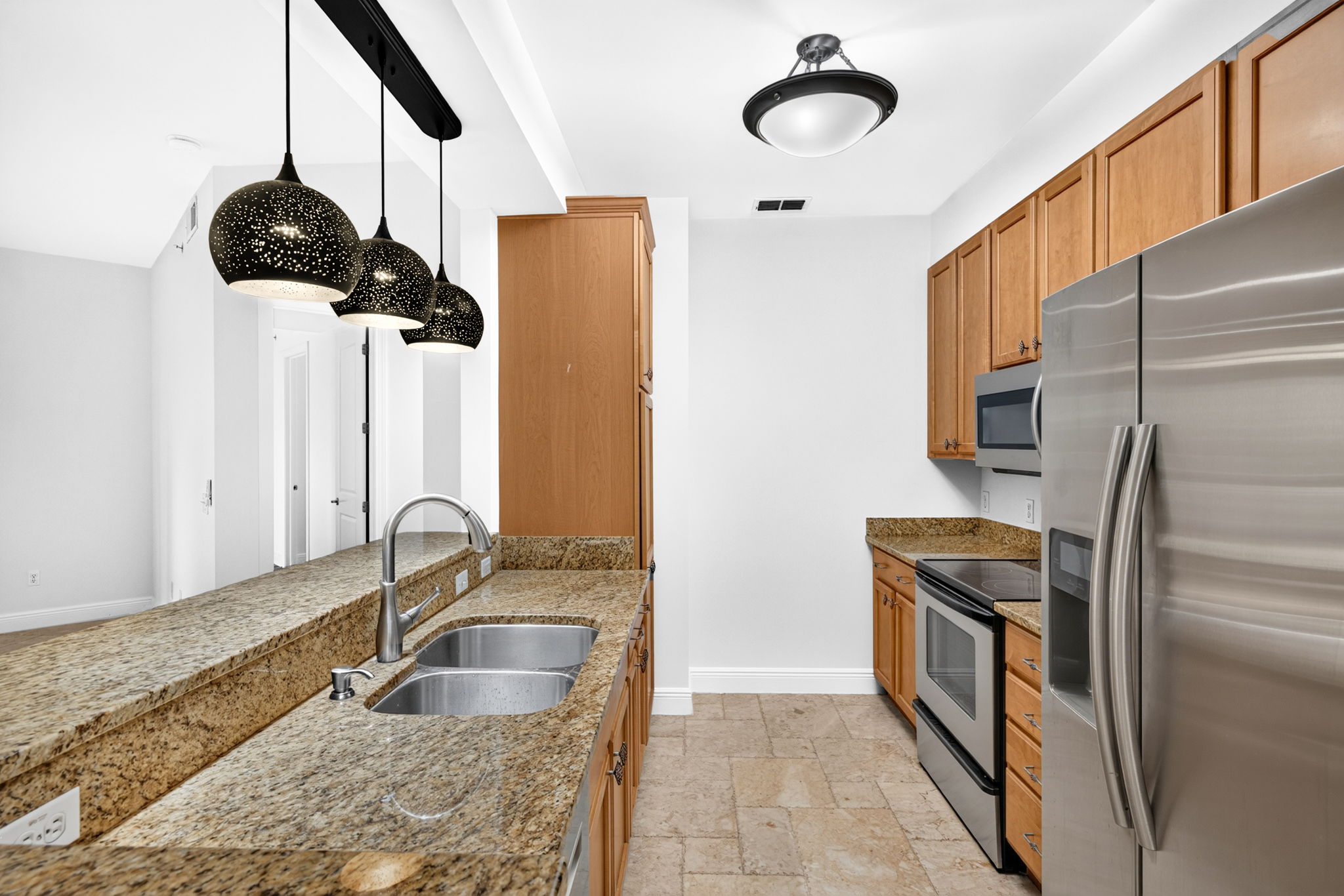 Kitchen 3 of 4