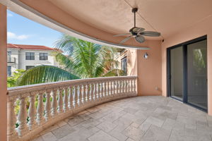 Lanai 1 of 2
