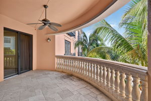 Lanai 2 of 2