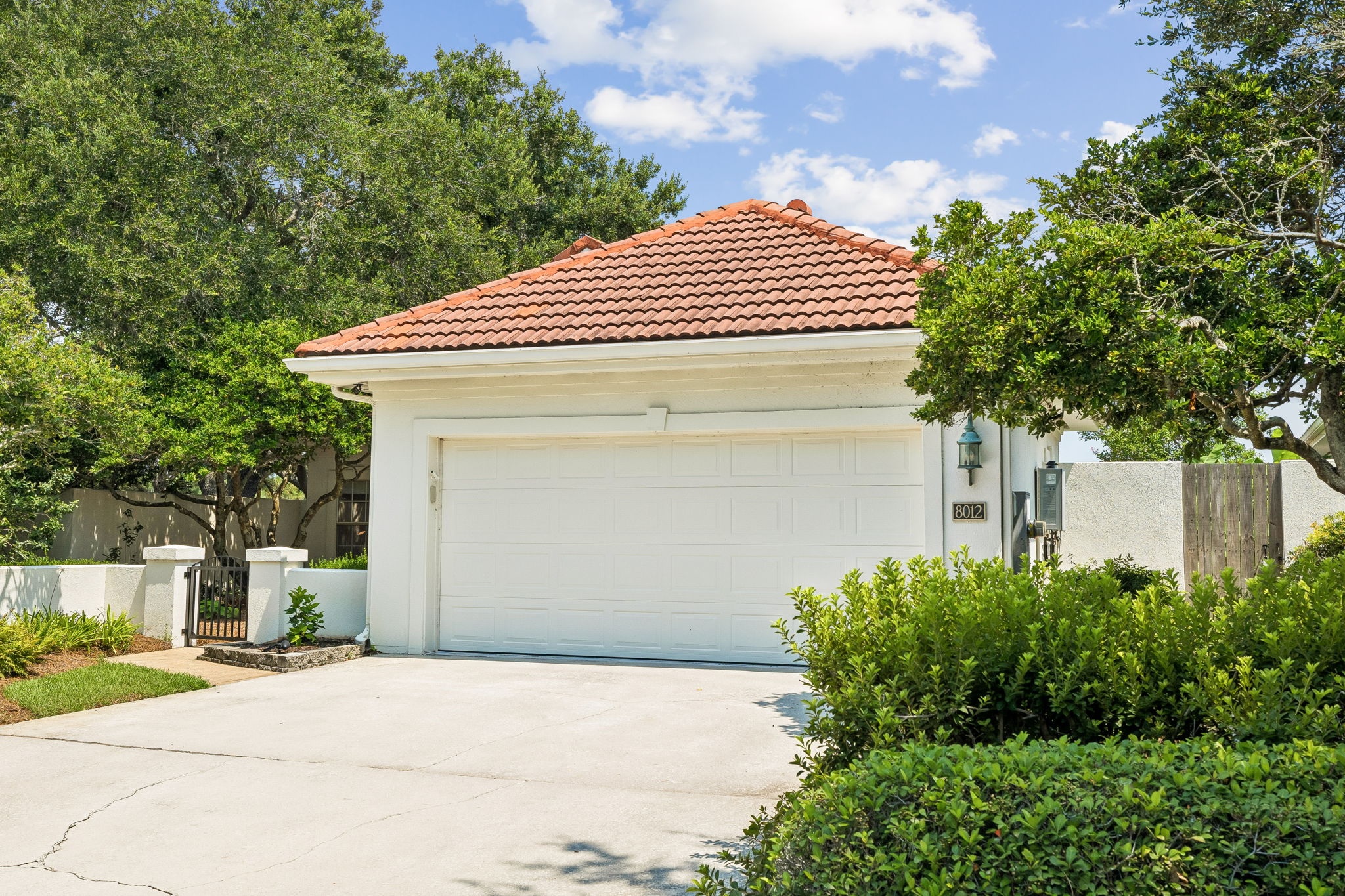 Array_8012LegendCreekDr-19