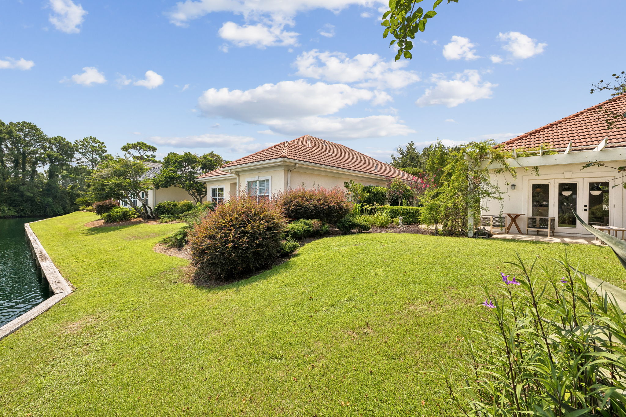 Array_8012LegendCreekDr-32