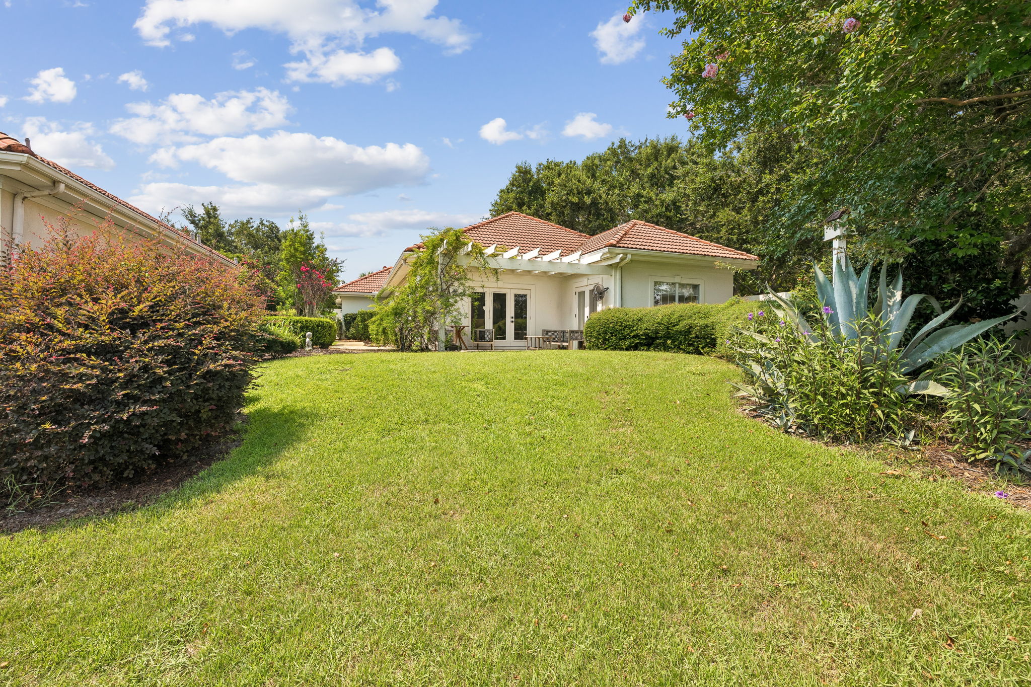 Array_8012LegendCreekDr-33