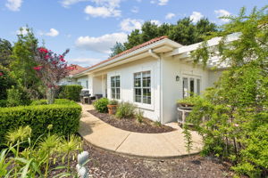 Array_8012LegendCreekDr-23