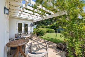 Array_8012LegendCreekDr-29