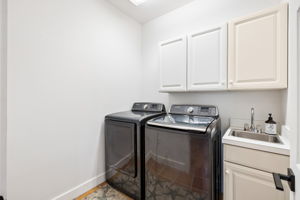 Array_8012LegendCreekDr-40