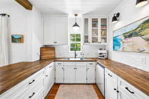 Array_8012LegendCreekDr-51