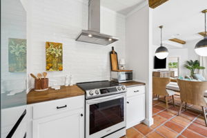 Array_8012LegendCreekDr-52