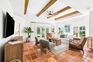 Array_8012LegendCreekDr-53