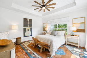 Array_8012LegendCreekDr-57