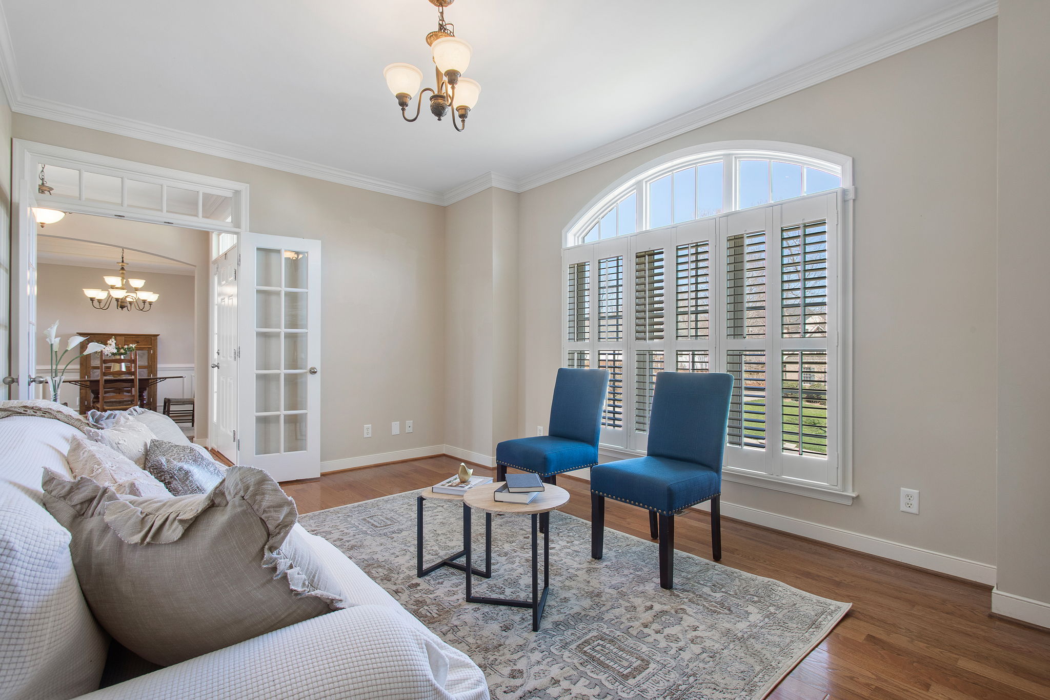 20-Living Room